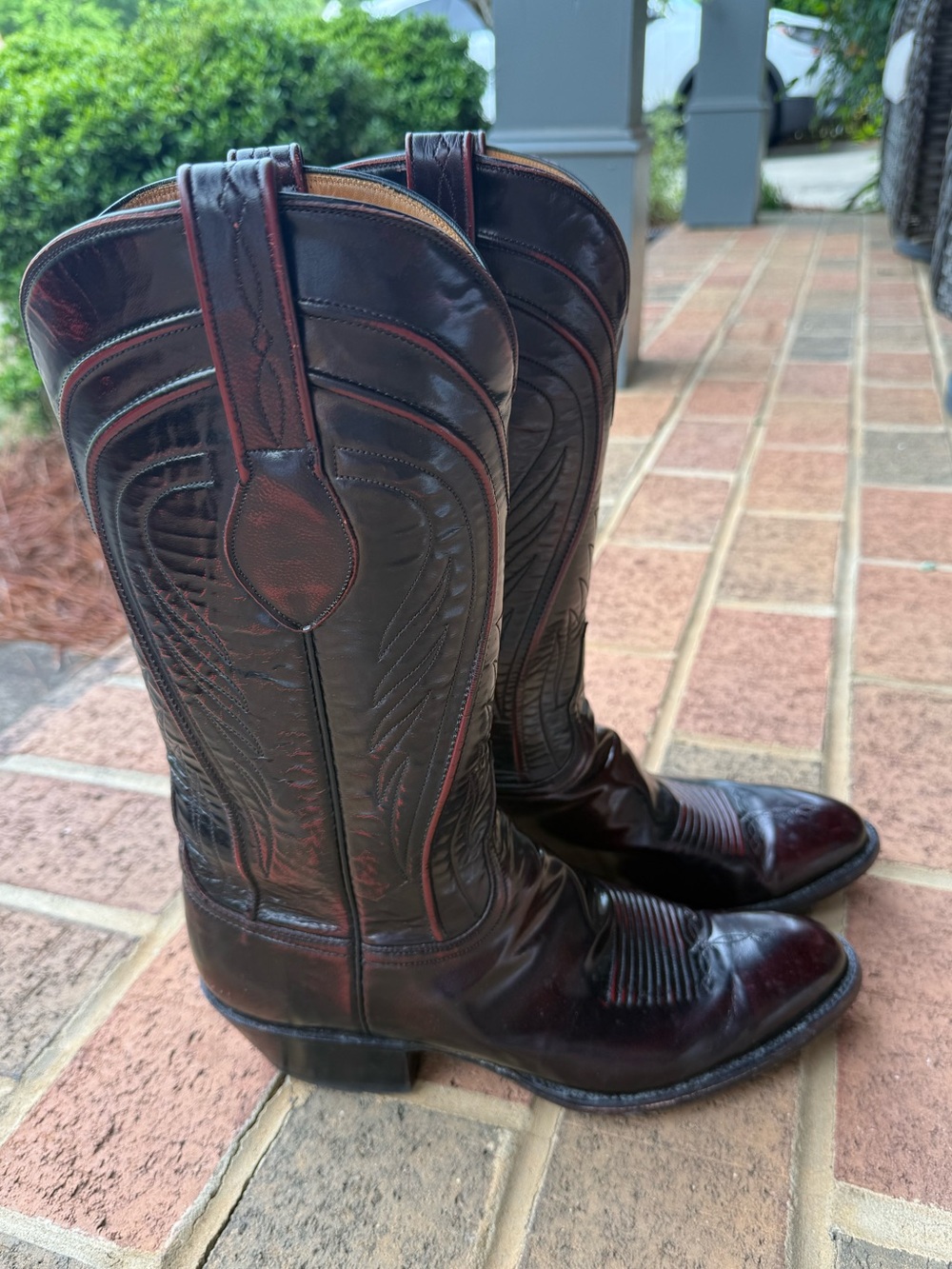 Lucchese Men's Cherry and Black Western Cowboy Boots 9.5 D